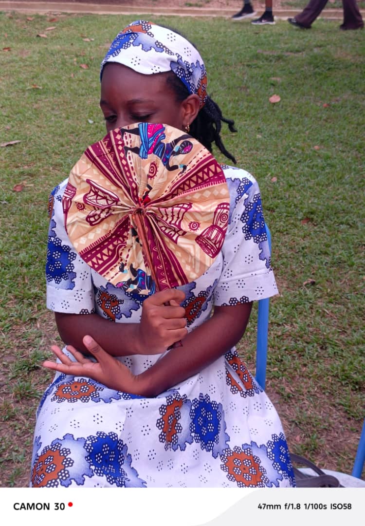 Photo 05 de l’activité culturelle sur le mariage coutumier des élèves de 5e B