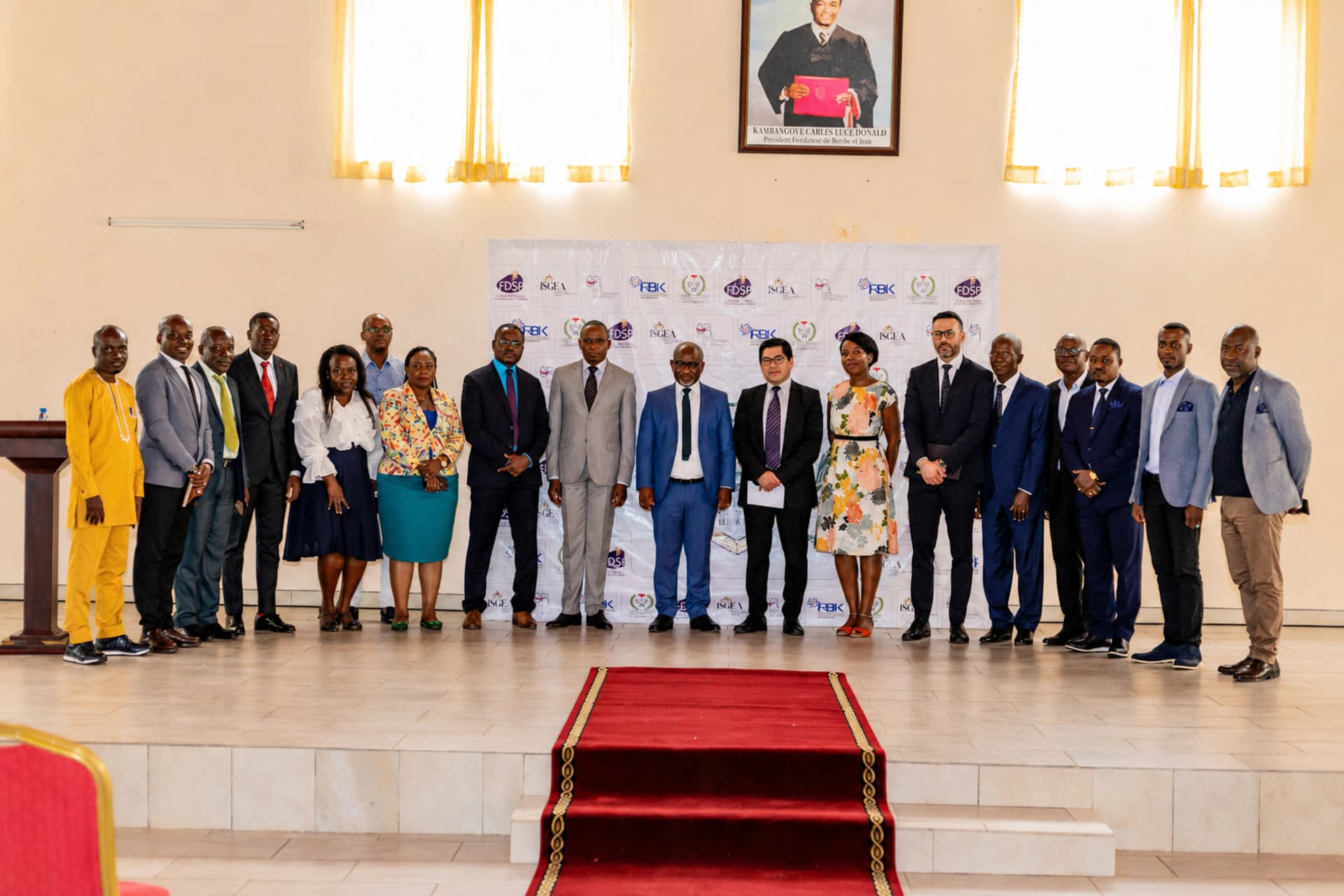 L’Université Internationale de Libreville (UIL) est fière de vous présenter ses établissements.