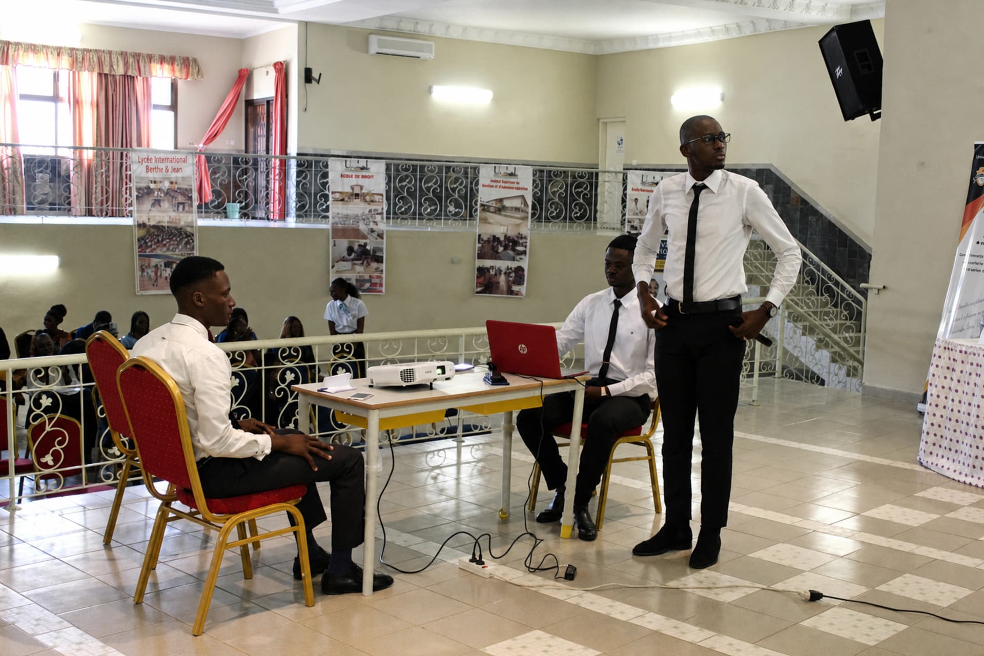 Présentation Publique des Projets de Création d’Entreprises des Étudiants de l’ISGEA : Huit Initiatives Innovantes en Compétition